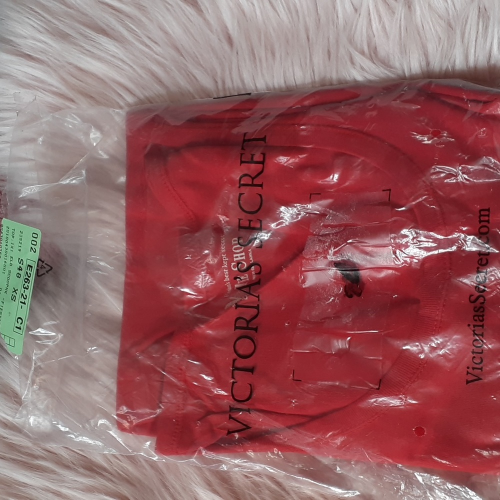 Brand New VICTORIA'S SECRET 3/4 Sleeve Tee Shirt-XS